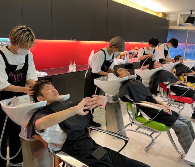 授業案内①「1年生シャンプー実習」
