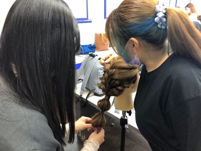 ブライダルヘアメイクショー準備中⑤「ヘアアレンジ練習会」