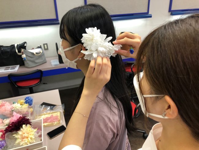 ブライダルヘアメイクショー準備中⑥「アクセサリー・ヘアアクセサリー選考会」